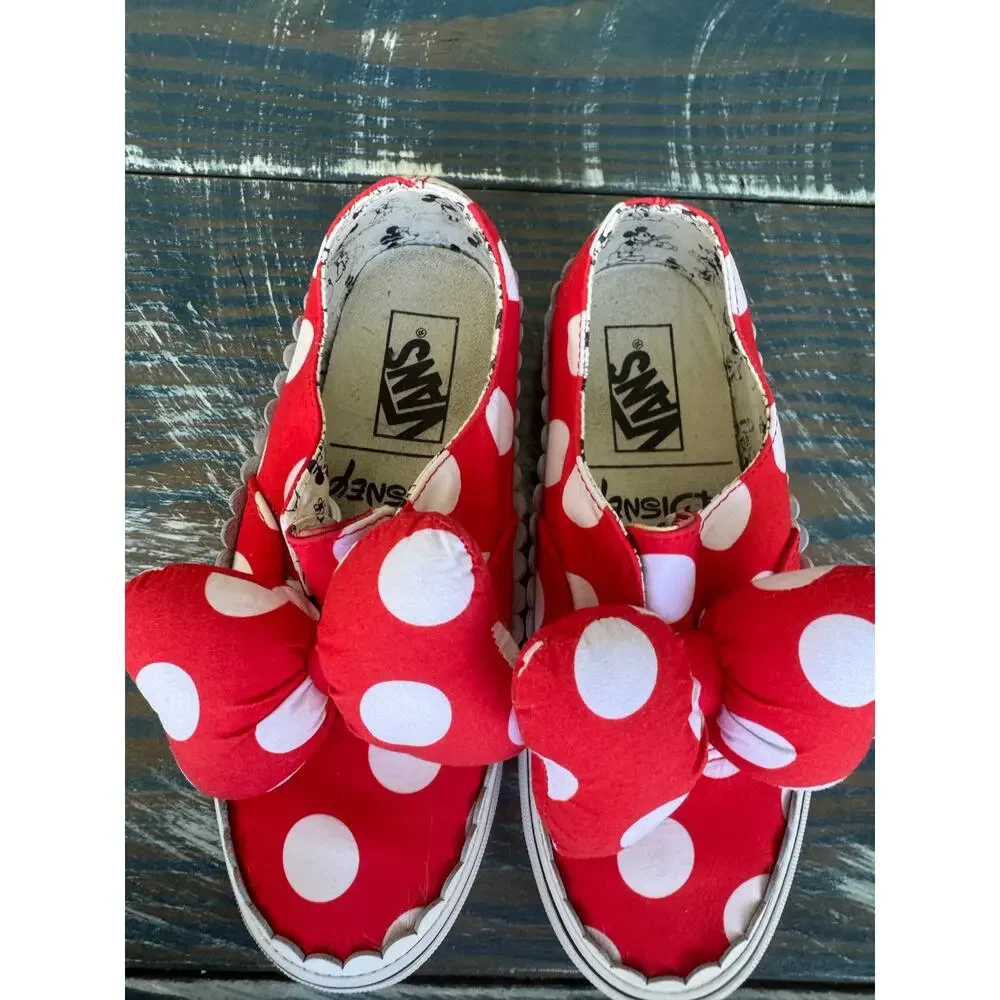 VANS X Disney Minnie Mouse Old Skool Shoe/Sneaker,  4.5 mens, 6 womens